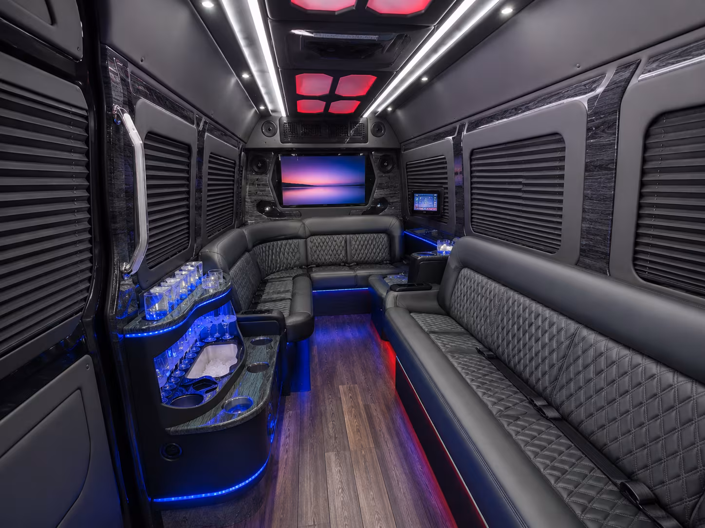 bus rentals for federal contractors defense industry groups near gardena