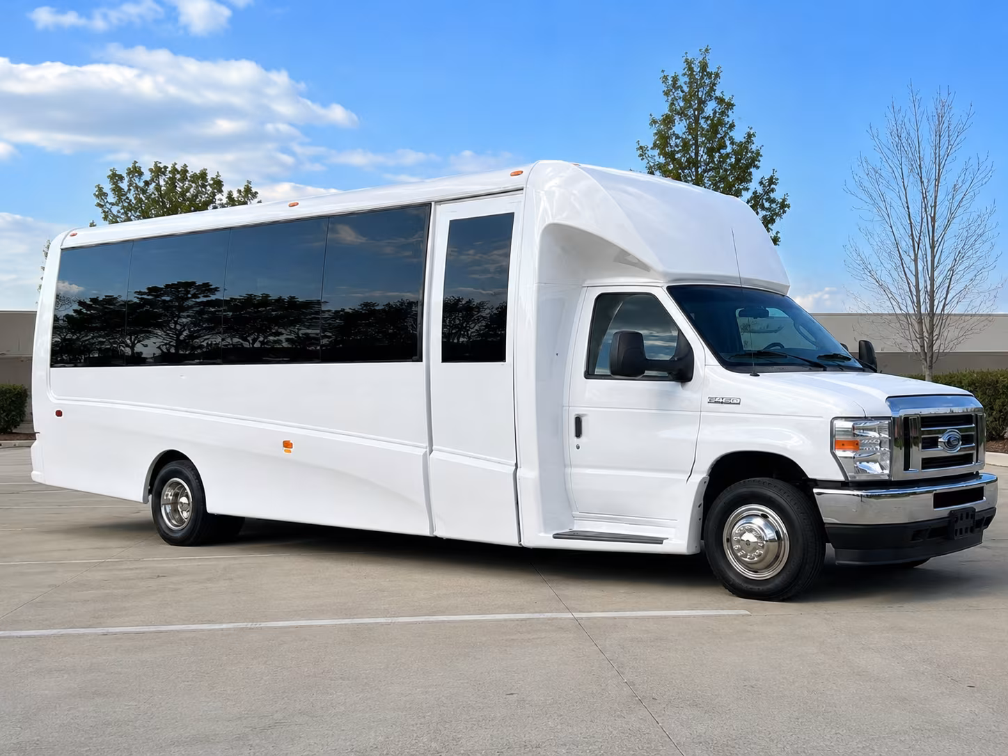 corporate airport transfer buses between gardena and lax