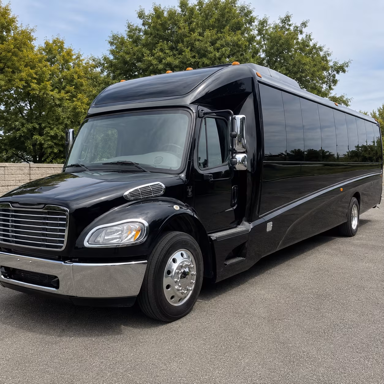 gardena 18 passenger minibus