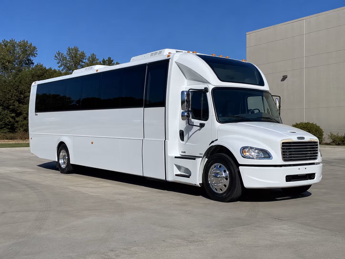 gardena 28 passenger party bus